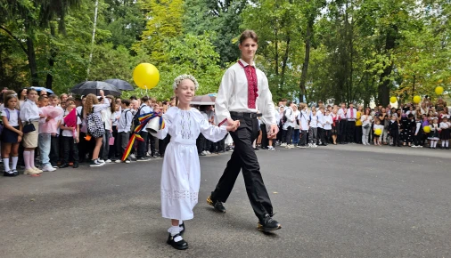 Інформація для батьків з України, що тимчасово перебувають в Республіці Молдова, щодо продовження чи початку навчання дітей школярів