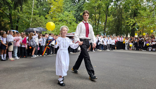  Інформація для батьків з України, що тимчасово перебувають в Республіці Молдова, щодо продовження чи початку навчання дітей школярів