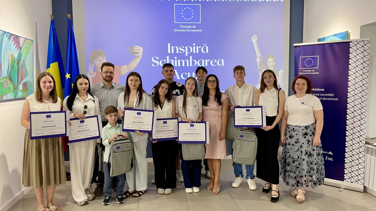Nouă tineri au devenit Ambasadori Digitali și vor transforma ideile în acțiuni pentru comunitățile lor