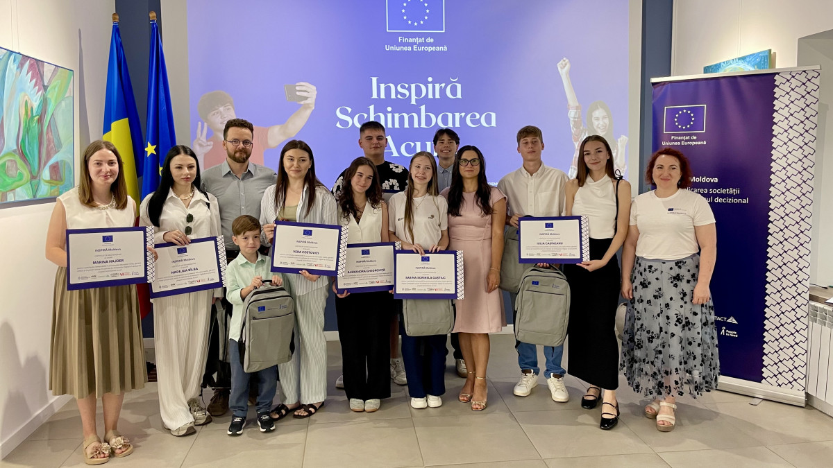 Nine young people become Digital Ambassadors and will turn ideas into actions for their communities