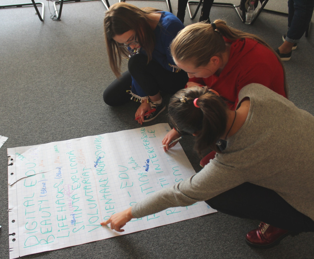 We are looking for coaches to provide individual strategic advocacy support