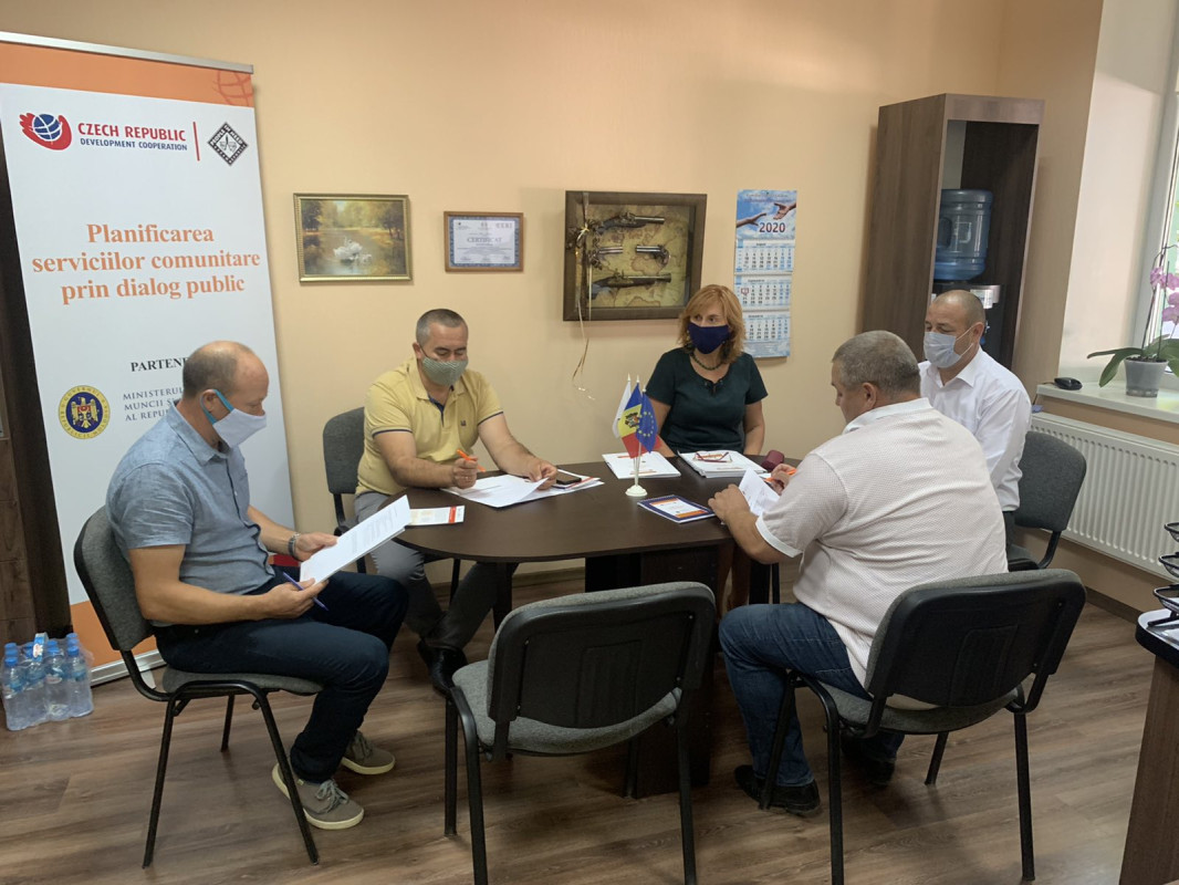 Community planning of social services through public dialogue