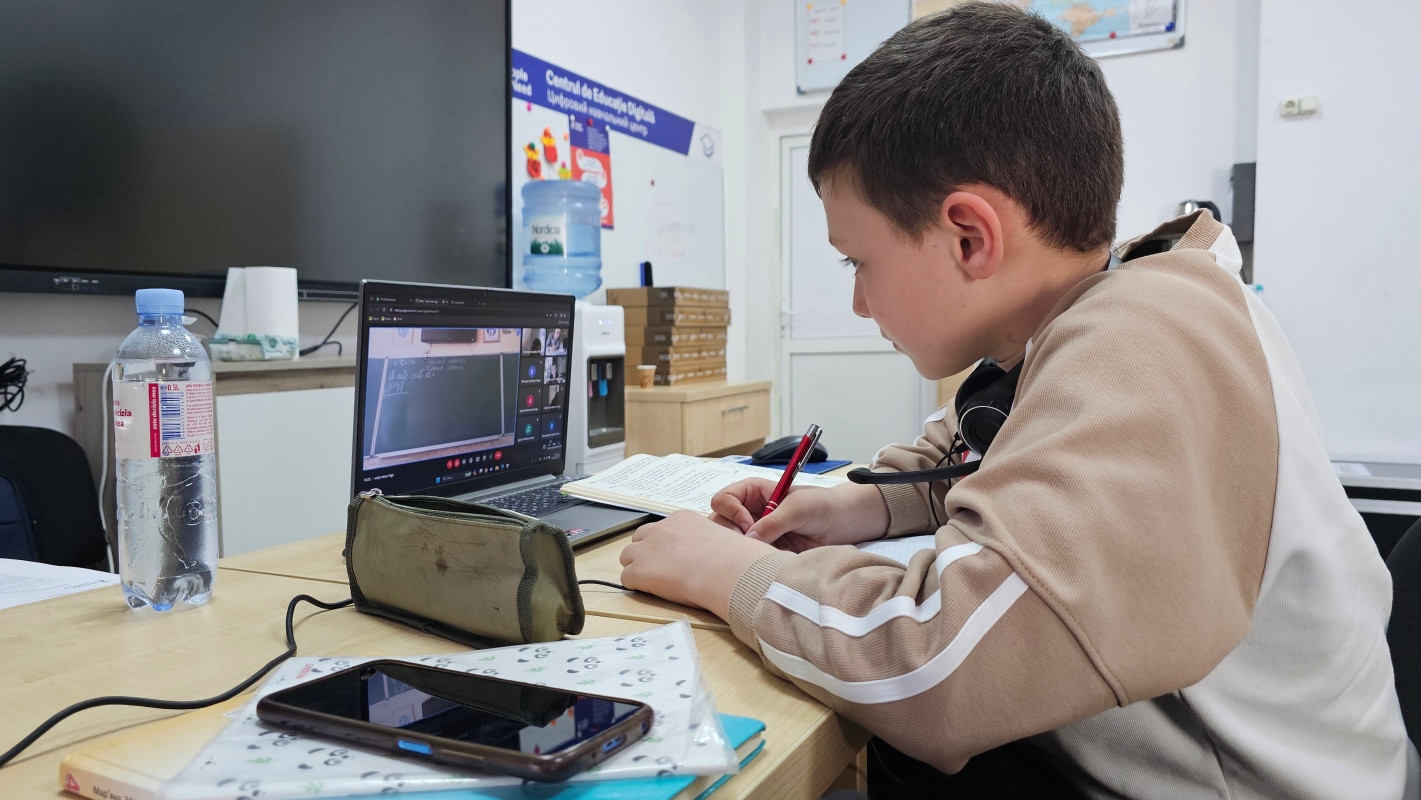 Sprijin pentru educație și soluții sustenabile pentru refugiații și comunitățile afectate de războiul din Ucraina