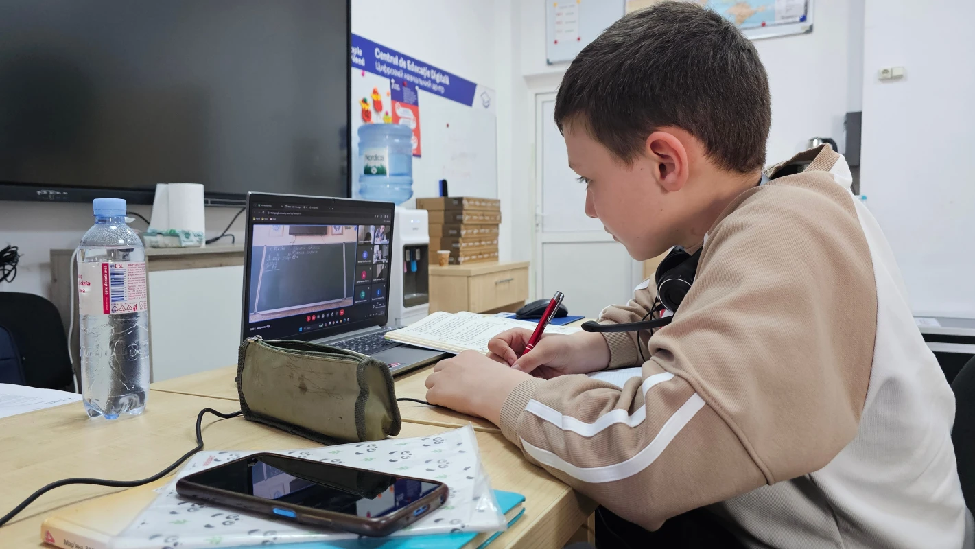 Supporting Education of Ukrainian Refugees and Vulnerable Children in a Supportive, Warm Environment in Moldova
